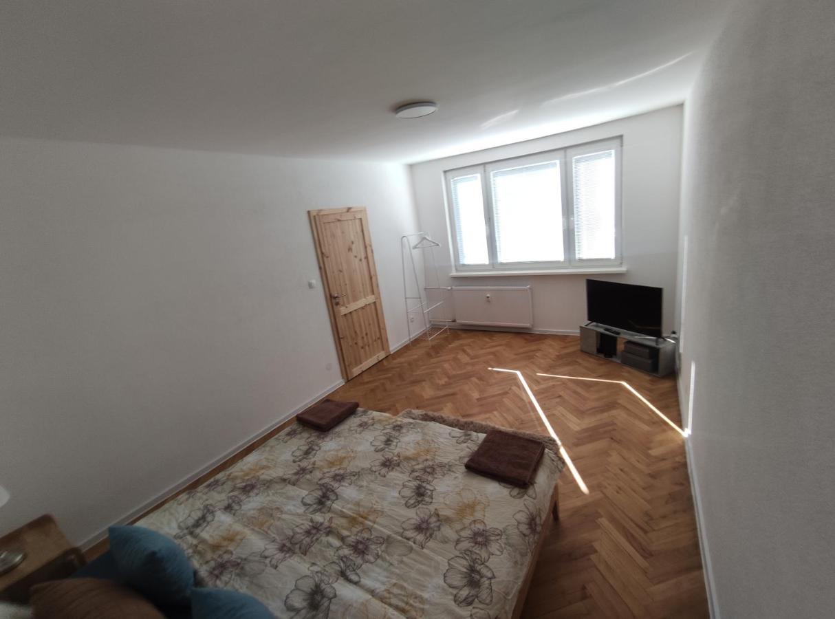 Sky Apartment Prievidza Exterior photo