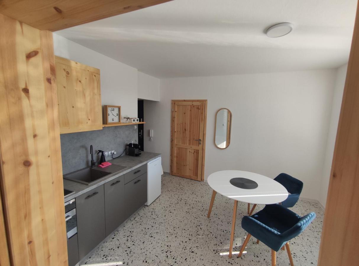 Sky Apartment Prievidza Exterior photo
